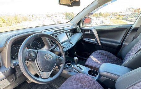Toyota RAV4, 2018 год, 2 700 000 рублей, 32 фотография