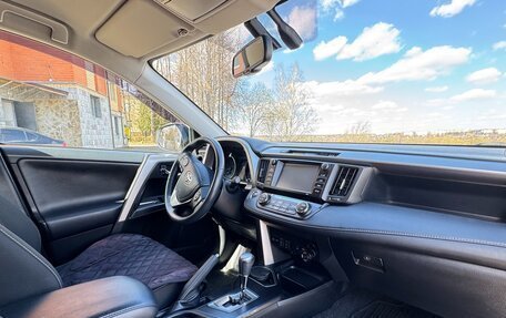 Toyota RAV4, 2018 год, 2 700 000 рублей, 37 фотография