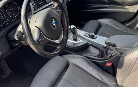 BMW 3 серия, 2018 год, 2 600 000 рублей, 14 фотография