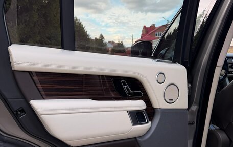 Land Rover Range Rover IV рестайлинг, 2018 год, 4 700 000 рублей, 33 фотография