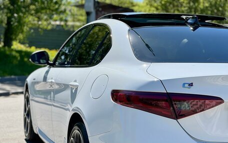 Alfa Romeo Giulia II, 2023 год, 6 350 000 рублей, 10 фотография