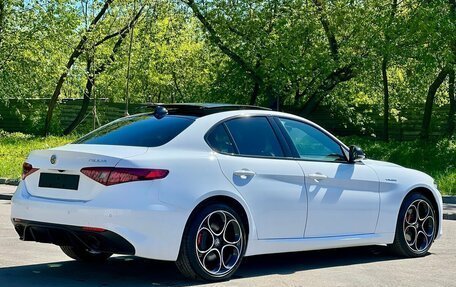 Alfa Romeo Giulia II, 2023 год, 6 350 000 рублей, 18 фотография