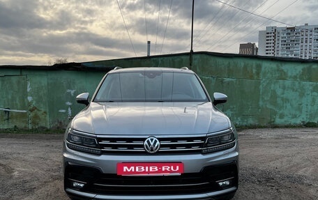Volkswagen Tiguan II, 2020 год, 3 650 000 рублей, 2 фотография