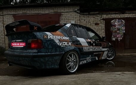 BMW 3 серия, 1995 год, 550 000 рублей, 11 фотография