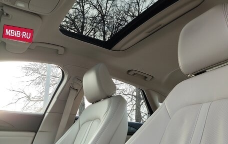 Lincoln MKZ II рестайлинг, 2020 год, 3 050 000 рублей, 14 фотография