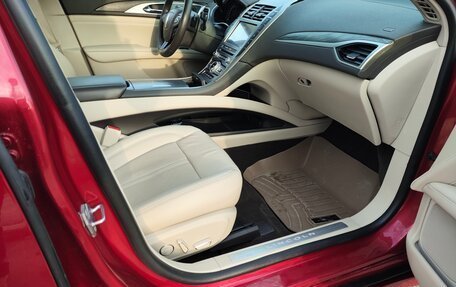 Lincoln MKZ II рестайлинг, 2020 год, 3 050 000 рублей, 21 фотография