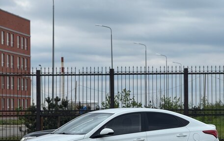 Hyundai Solaris II рестайлинг, 2017 год, 1 100 000 рублей, 2 фотография