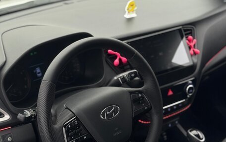 Hyundai Solaris II рестайлинг, 2017 год, 1 100 000 рублей, 4 фотография