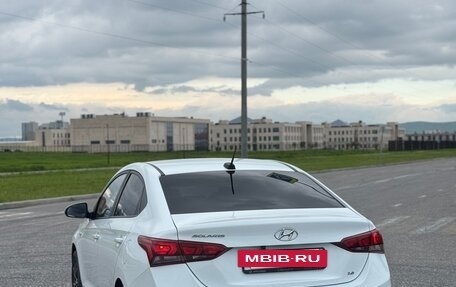 Hyundai Solaris II рестайлинг, 2017 год, 1 100 000 рублей, 3 фотография