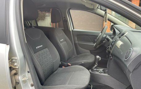 Renault Sandero II рестайлинг, 2017 год, 1 000 000 рублей, 3 фотография