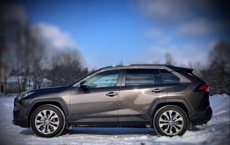 Toyota RAV4, 2020 год, 3 900 000 рублей, 4 фотография