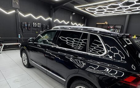 Volkswagen Tiguan II, 2017 год, 2 080 000 рублей, 16 фотография