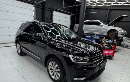 Volkswagen Tiguan II, 2017 год, 2 080 000 рублей, 12 фотография