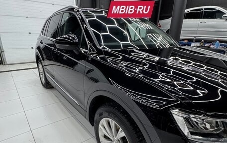 Volkswagen Tiguan II, 2017 год, 2 080 000 рублей, 18 фотография