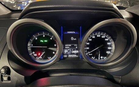 Toyota Land Cruiser Prado 150 рестайлинг 2, 2015 год, 3 300 000 рублей, 6 фотография