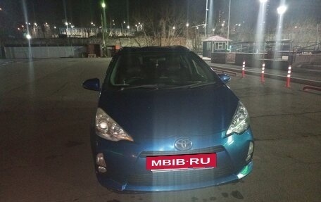 Toyota Aqua I, 2012 год, 700 000 рублей, 6 фотография
