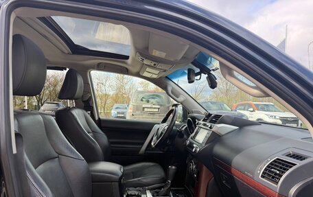 Toyota Land Cruiser Prado 150 рестайлинг 2, 2015 год, 3 300 000 рублей, 12 фотография