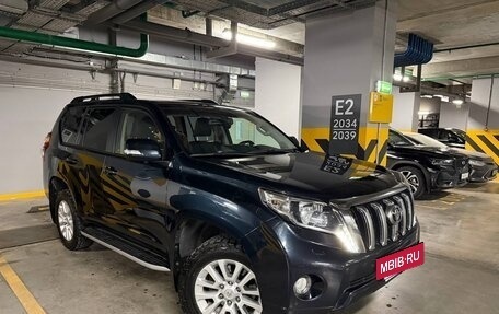Toyota Land Cruiser Prado 150 рестайлинг 2, 2015 год, 3 300 000 рублей, 10 фотография