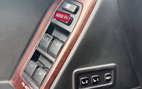 Toyota Land Cruiser Prado 150 рестайлинг 2, 2015 год, 3 300 000 рублей, 17 фотография