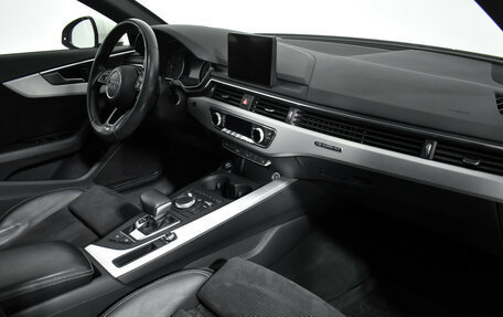 Audi A4, 2019 год, 2 212 000 рублей, 13 фотография