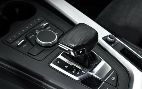 Audi A4, 2019 год, 2 212 000 рублей, 11 фотография