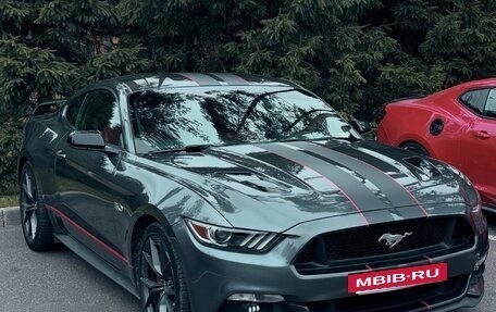 Ford Mustang VI рестайлинг, 2015 год, 3 600 000 рублей, 2 фотография