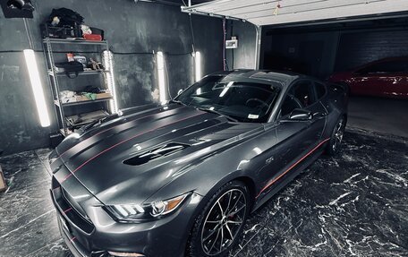 Ford Mustang VI рестайлинг, 2015 год, 3 600 000 рублей, 13 фотография