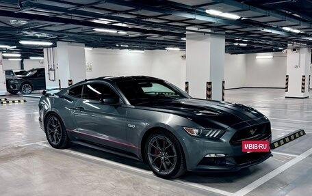 Ford Mustang VI рестайлинг, 2015 год, 3 600 000 рублей, 15 фотография