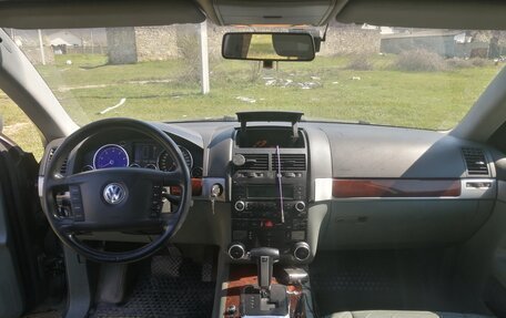 Volkswagen Touareg III, 2005 год, 850 000 рублей, 7 фотография