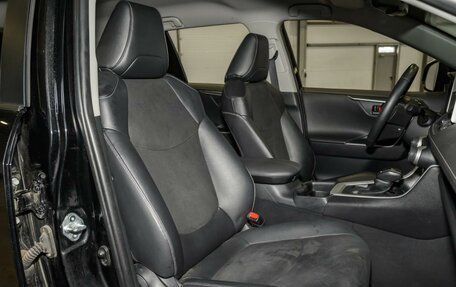 Toyota RAV4, 2021 год, 3 675 000 рублей, 8 фотография