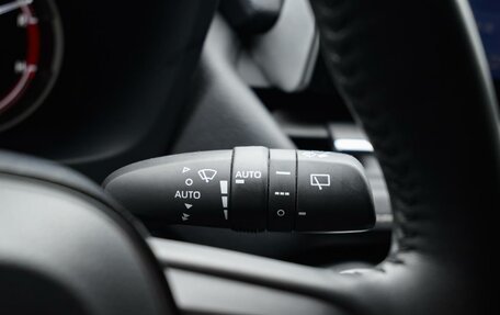 Toyota RAV4, 2021 год, 3 675 000 рублей, 21 фотография