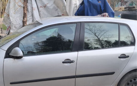 Volkswagen Golf V, 2004 год, 220 000 рублей, 1 фотография