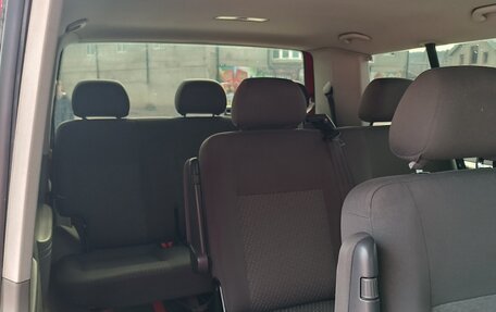 Volkswagen Caravelle T5, 2010 год, 1 790 000 рублей, 12 фотография