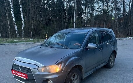 Mitsubishi Outlander III рестайлинг 3, 2011 год, 550 000 рублей, 3 фотография