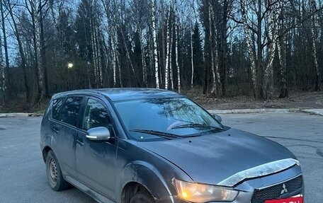 Mitsubishi Outlander III рестайлинг 3, 2011 год, 550 000 рублей, 4 фотография