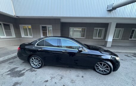 Mercedes-Benz E-Класс, 2022 год, 5 900 000 рублей, 4 фотография