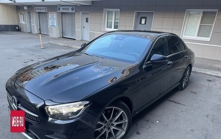 Mercedes-Benz E-Класс, 2022 год, 5 900 000 рублей, 5 фотография