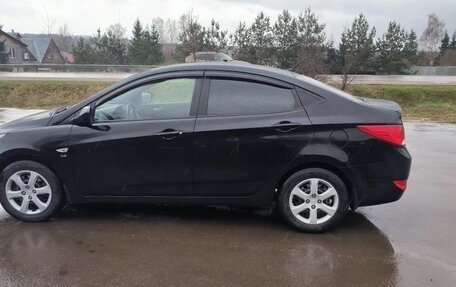 Hyundai Solaris II рестайлинг, 2015 год, 1 050 000 рублей, 4 фотография