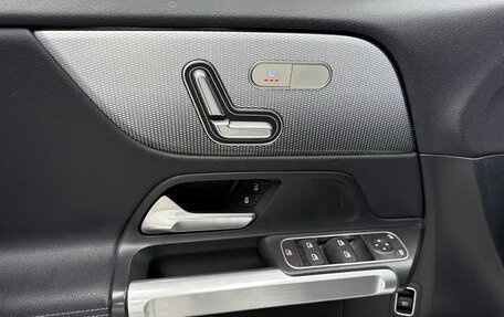 Mercedes-Benz GLB, 2022 год, 2 100 888 рублей, 8 фотография