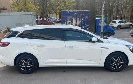 Renault Megane IV, 2017 год, 1 400 000 рублей, 4 фотография