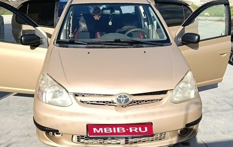 Toyota Echo, 2003 год, 235 000 рублей, 1 фотография