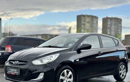 Hyundai Solaris II рестайлинг, 2011 год, 719 000 рублей, 2 фотография
