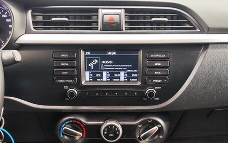 KIA Rio IV, 2017 год, 1 010 000 рублей, 15 фотография