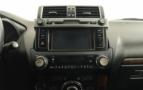 Toyota Land Cruiser Prado 150 рестайлинг 2, 2015 год, 3 750 000 рублей, 13 фотография