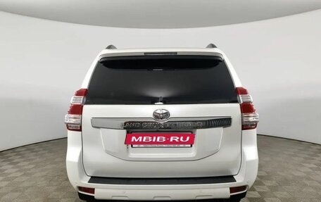 Toyota Land Cruiser Prado 150 рестайлинг 2, 2015 год, 3 750 000 рублей, 6 фотография