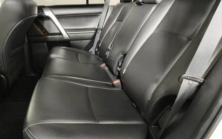 Toyota Land Cruiser Prado 150 рестайлинг 2, 2015 год, 3 750 000 рублей, 11 фотография