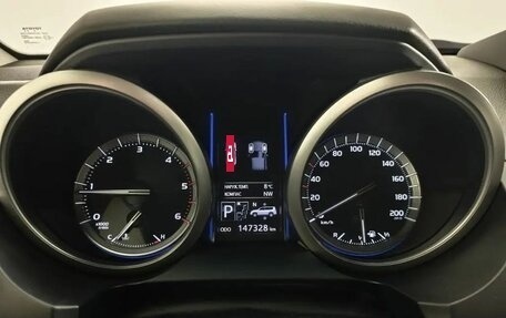 Toyota Land Cruiser Prado 150 рестайлинг 2, 2015 год, 3 750 000 рублей, 9 фотография