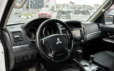 Mitsubishi Pajero IV, 2015 год, 2 915 000 рублей, 5 фотография