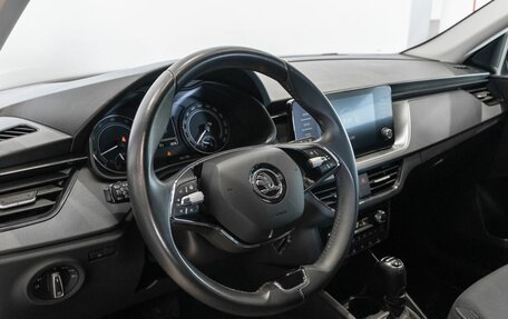 Skoda Rapid II, 2021 год, 1 705 000 рублей, 5 фотография