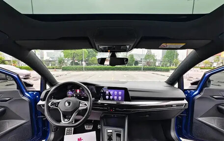 Volkswagen Golf VIII, 2023 год, 1 928 008 рублей, 13 фотография